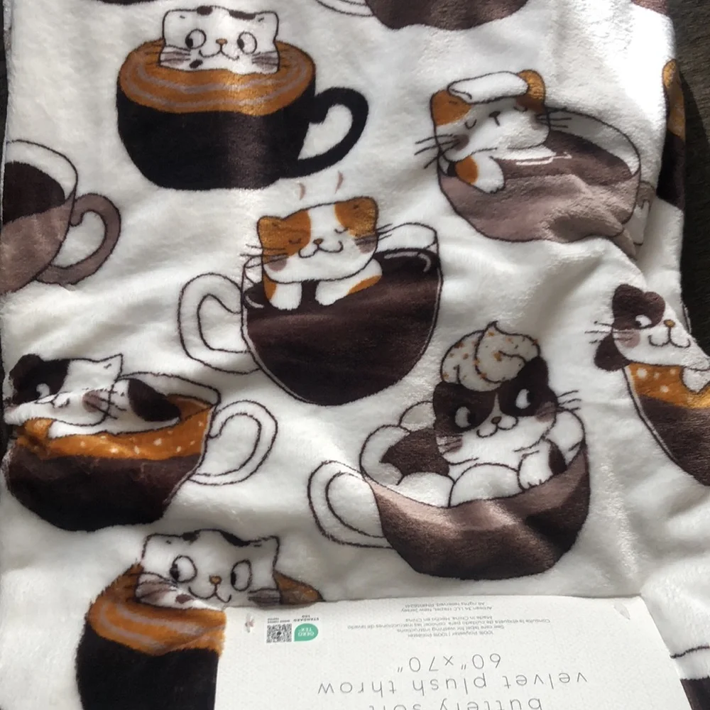 CATS in Coffee Cups Plush Throw Blanket